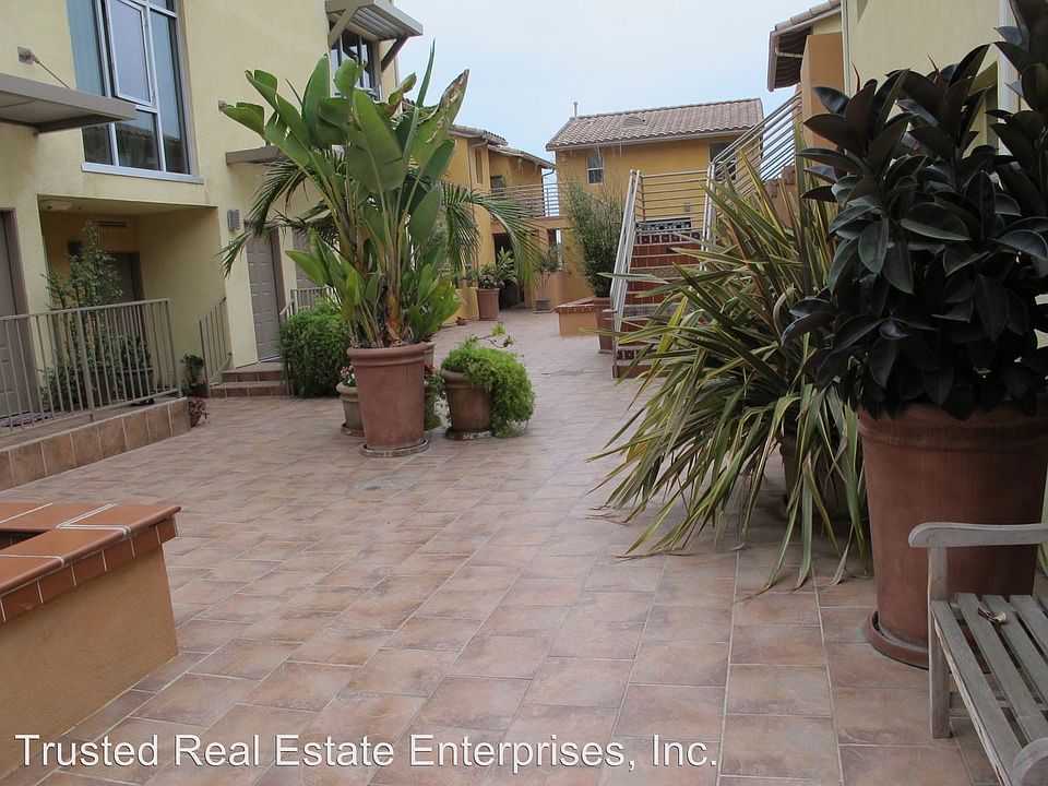 1st image of 285 N Ventura Ave APT 31
