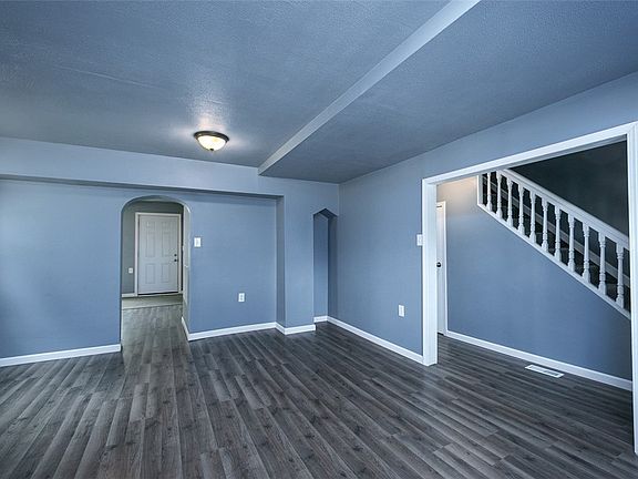 4th image of 10 E Berkeley St