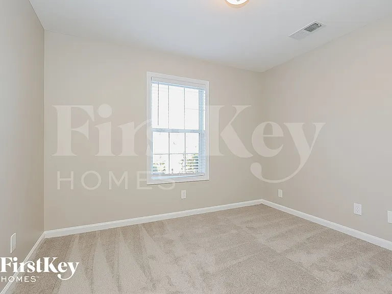 2544 Killarney Ct — Photo 11