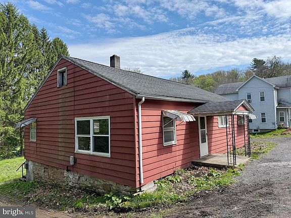 3rd image of 913 Cooper Ave