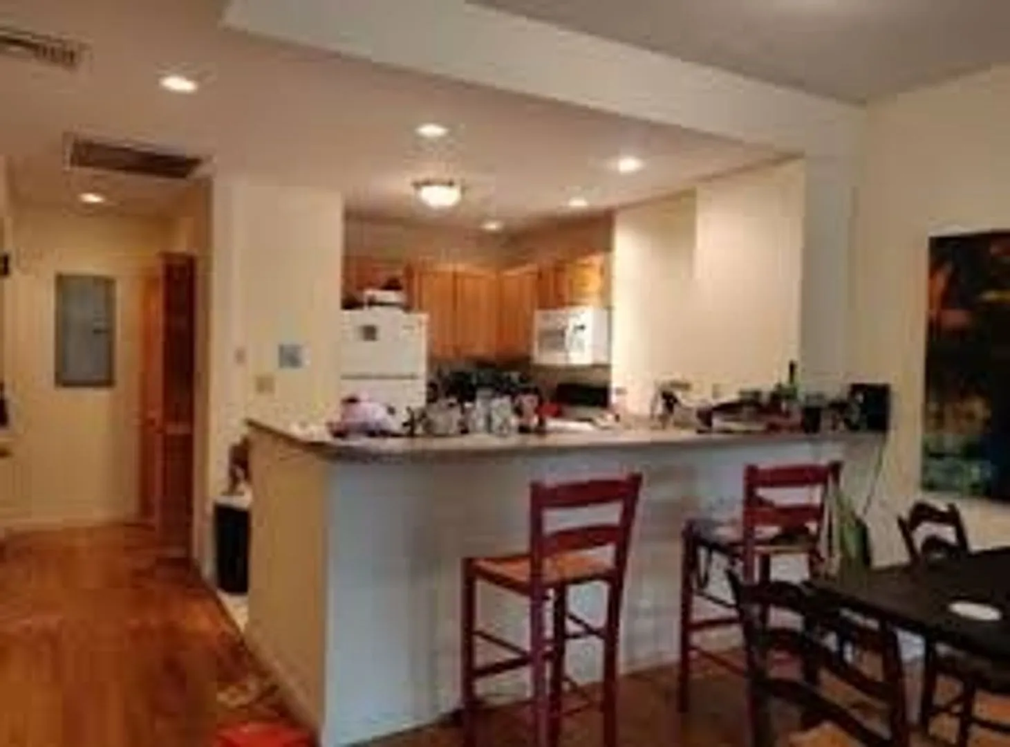No Brokers Fee, No Security Deposit, In-Unit Washer and Dryer, Central Heat/AC, Parking for Rent,... — Photo 1