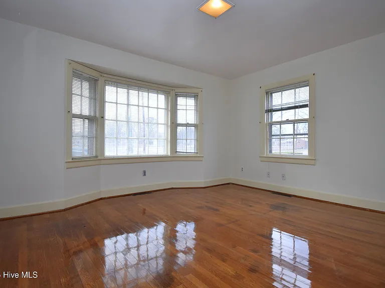 482 Snow Hill St — Photo 8
