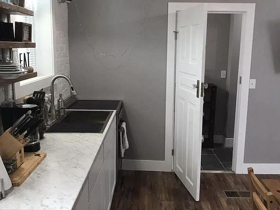 5th image of 456 Leonard St NW Unit 1