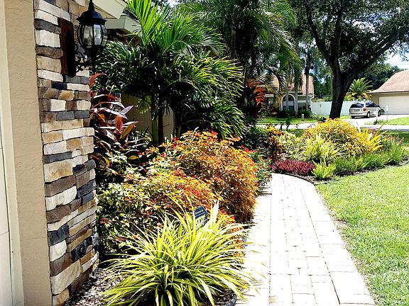 2nd image of 8425 Palm Lakes Ct