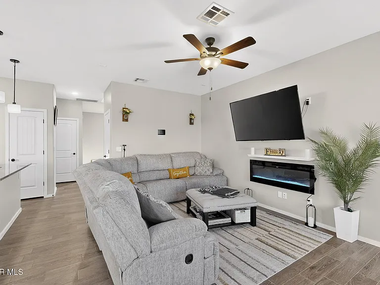 14717 Charles Foster Ave — Photo 17