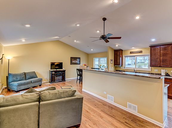 5th image of 2S505 River Oaks Dr