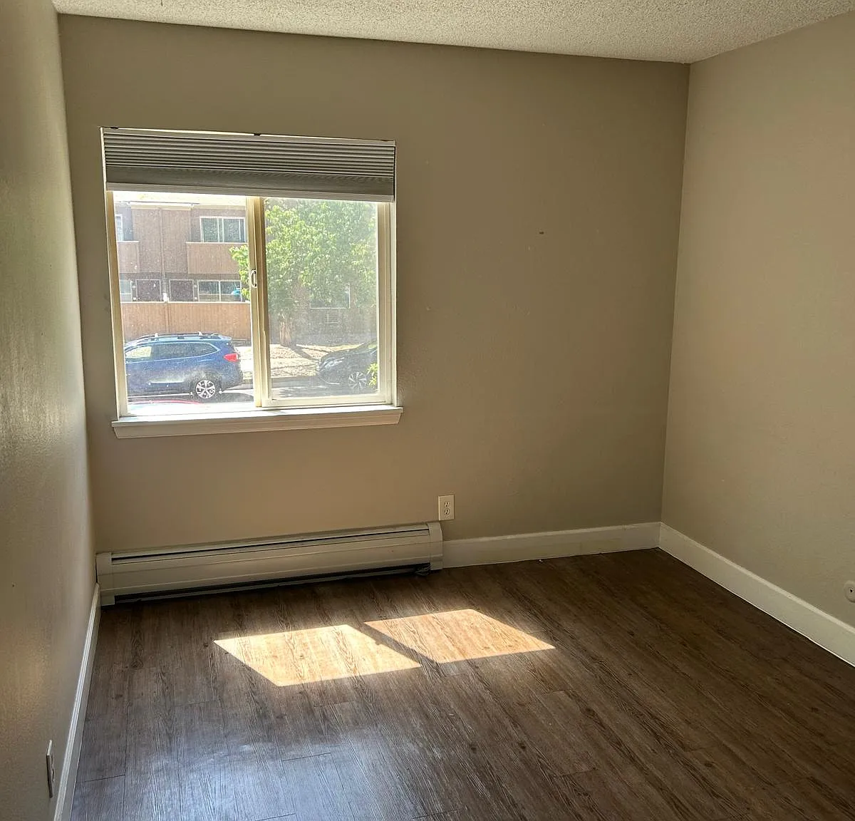 1 bed, 550 sqft, $2,050 — Photo 2