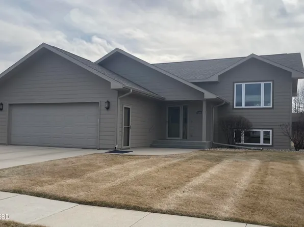 1806 13th Ave NE, Watertown, SD 57201