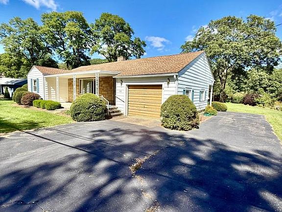 4th image of 1382 River Rd #1