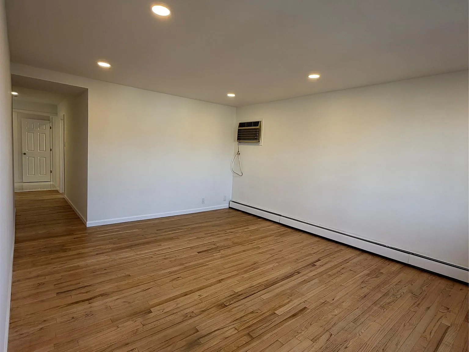 3 bed, 1.0 bath, $3,700 — Photo 4