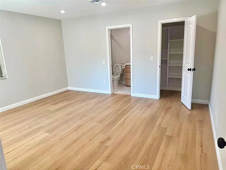 1502 E Thelborn St — Photo 4