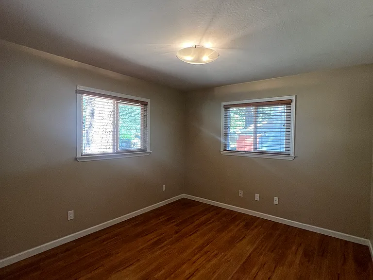 3380 Janet Dr — Photo 10