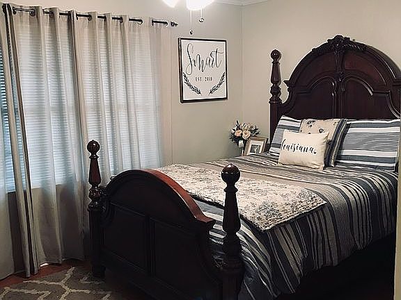 3rd image of 219 Pecanview Dr