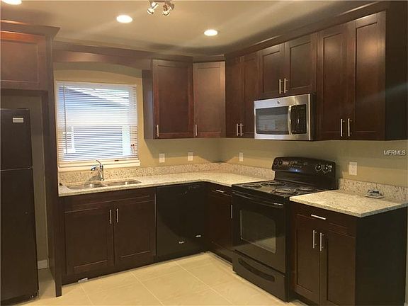 4th image of 8516 Chinaberry Dr