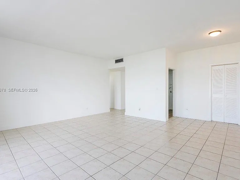 700 Biltmore Way #1004 — Photo 3