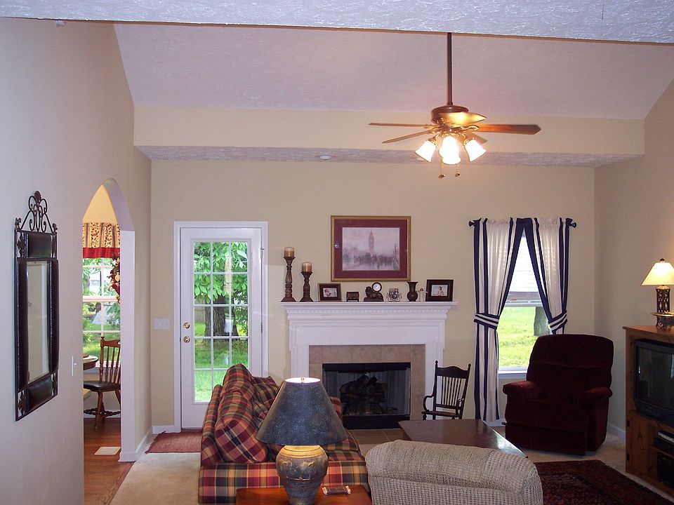 Spacious Living Room