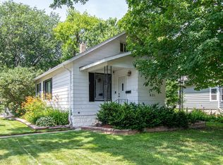 621 15th St S, Fargo, ND 58103