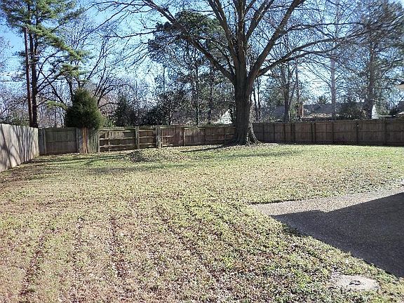 3rd image of 2072 Shenandoah Dr