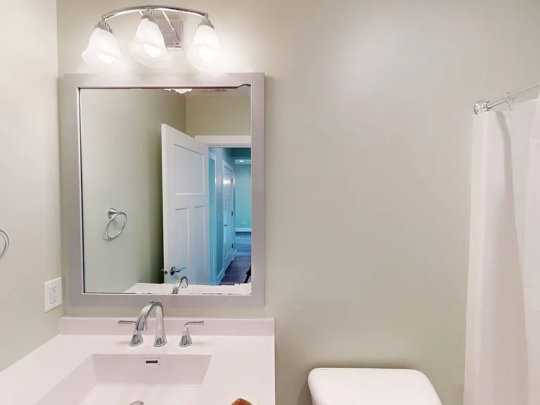112 N Merchant St #201 — Photo 9