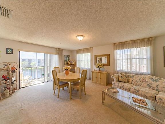 3rd image of 6188 80th St N Unit 302