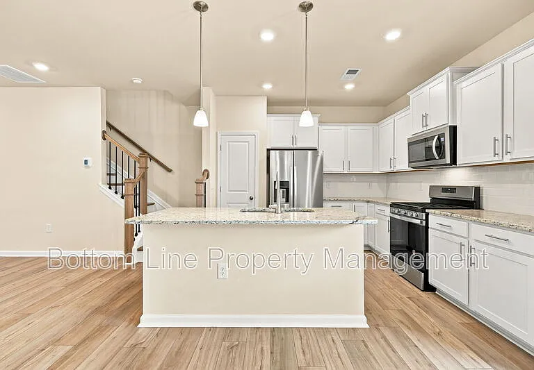 460 Glen Clova Dr — Photo 24