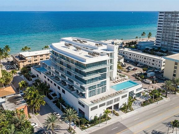 5th image of 3319 N Ocean Dr #Penthouse 702
