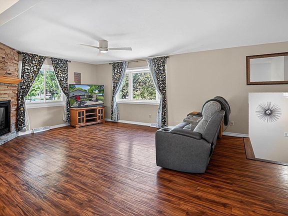 5th image of 5701 Anthony St
