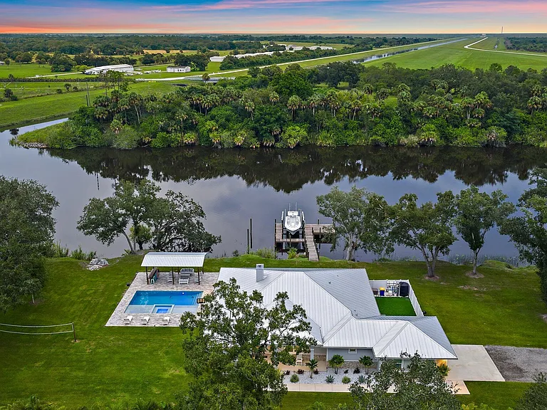 12955 SW Kanner Hwy — Photo 3