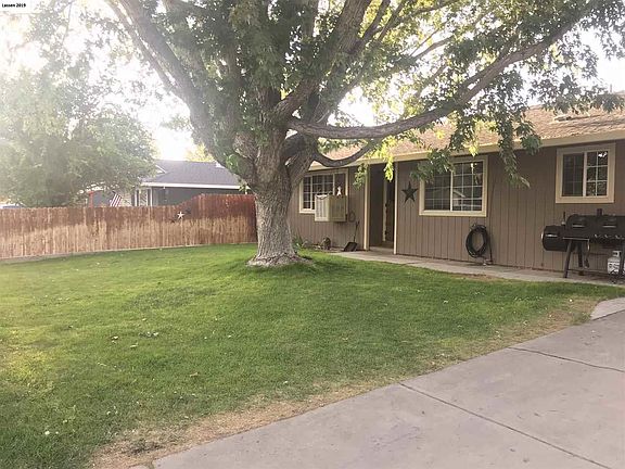 3rd image of 710-185 Lake Ave