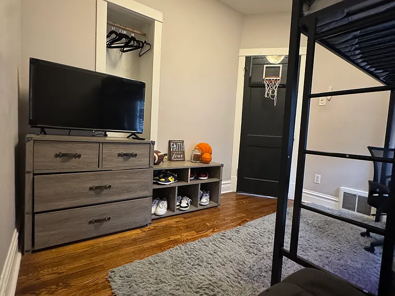 1108 S Harvey Ave — Photo 11