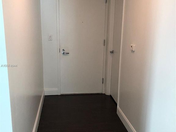 4th image of 1900 N Bayshore Dr APT 3411
