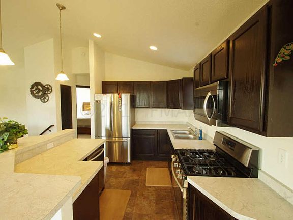 2nd image of 603 38th Ave E