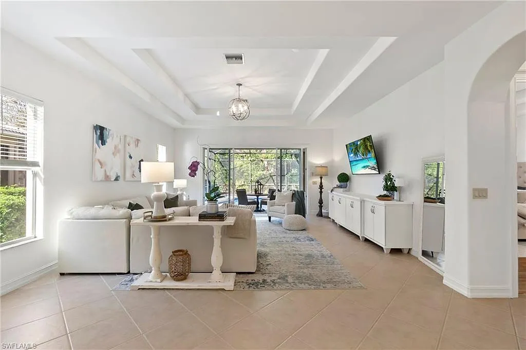 3 bed, 2.0 bath, 2107 sqft, $10,750 — Photo 1