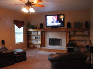 311 Spinnaker Dr, Smithville, MO 64089