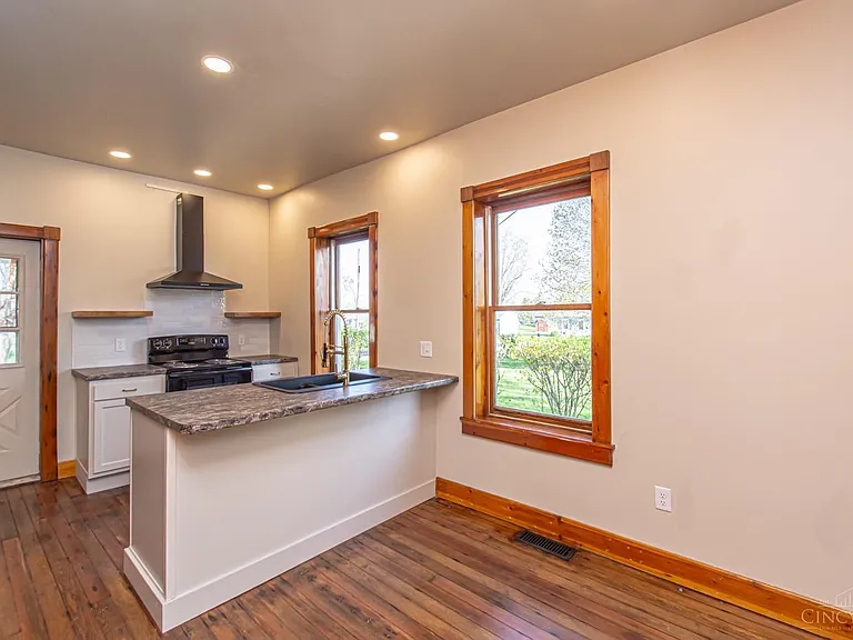 117 Montgomery Ave — Photo 18