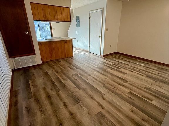 2nd image of 156 Alder Ave