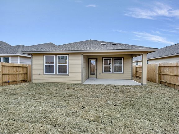 3rd image of 18504 Sunrise Maple Dr