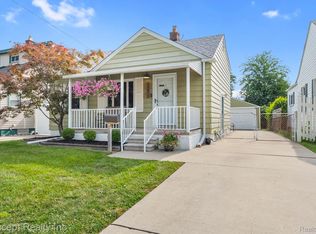 13471 Poplar St, Southgate, MI 48195