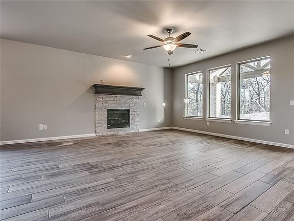 5th image of 17205 Winchester Ln