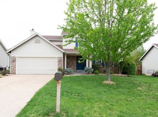 109 Green Forest Estates Dr, Saint Peters, MO 63376