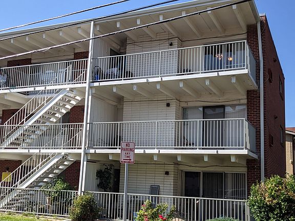 2nd image of 4155 E Iowa Ave #202