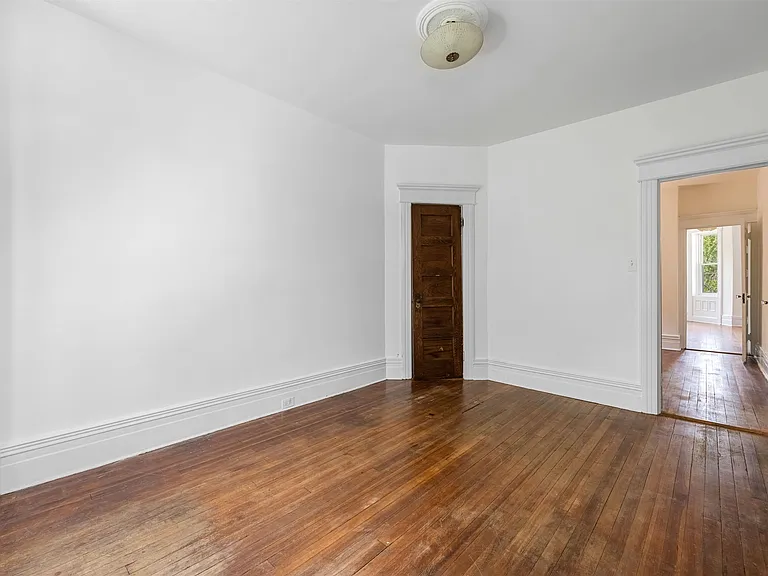 258 Woodlawn Ave — Photo 22