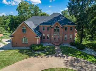 551 E Trailwood Dr, Terre Haute, IN 47802