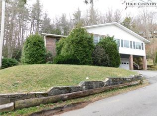 15 Fireman Ln, Linville, NC 28646