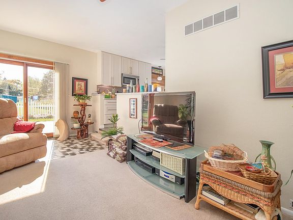 5th image of 2601 Dawes Pl