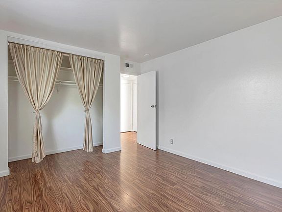 5th image of 972 Ponderosa Ave #A
