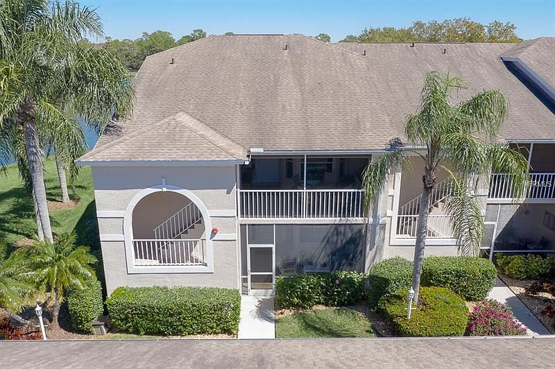 Maintenance-free Country Club Living!