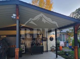 1327 Worrall Dr, Bremerton, WA 98310