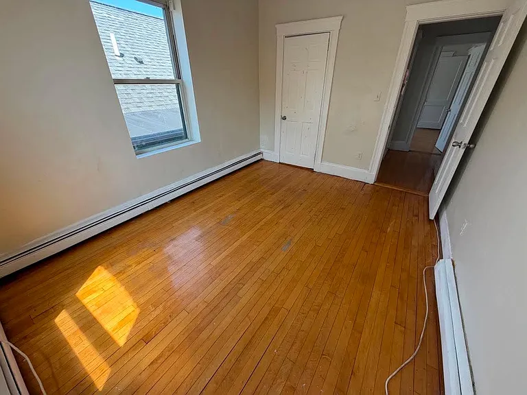 366 Centre St #9 — Photo 6