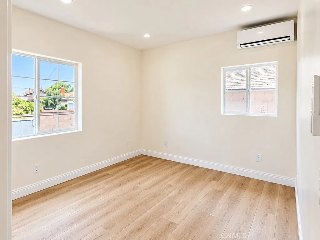 2 bed, 1000 sqft, $3,800 — Photo 3